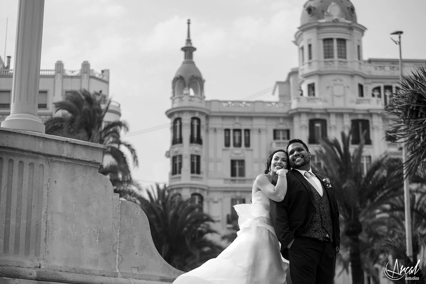 279_Deliana-y-Omar_Fotografía-de-Boda-hotel-meliá-alicante-casamiento-parroquía-santa-maría-de-alicante-fotos-boda-santa-cruz