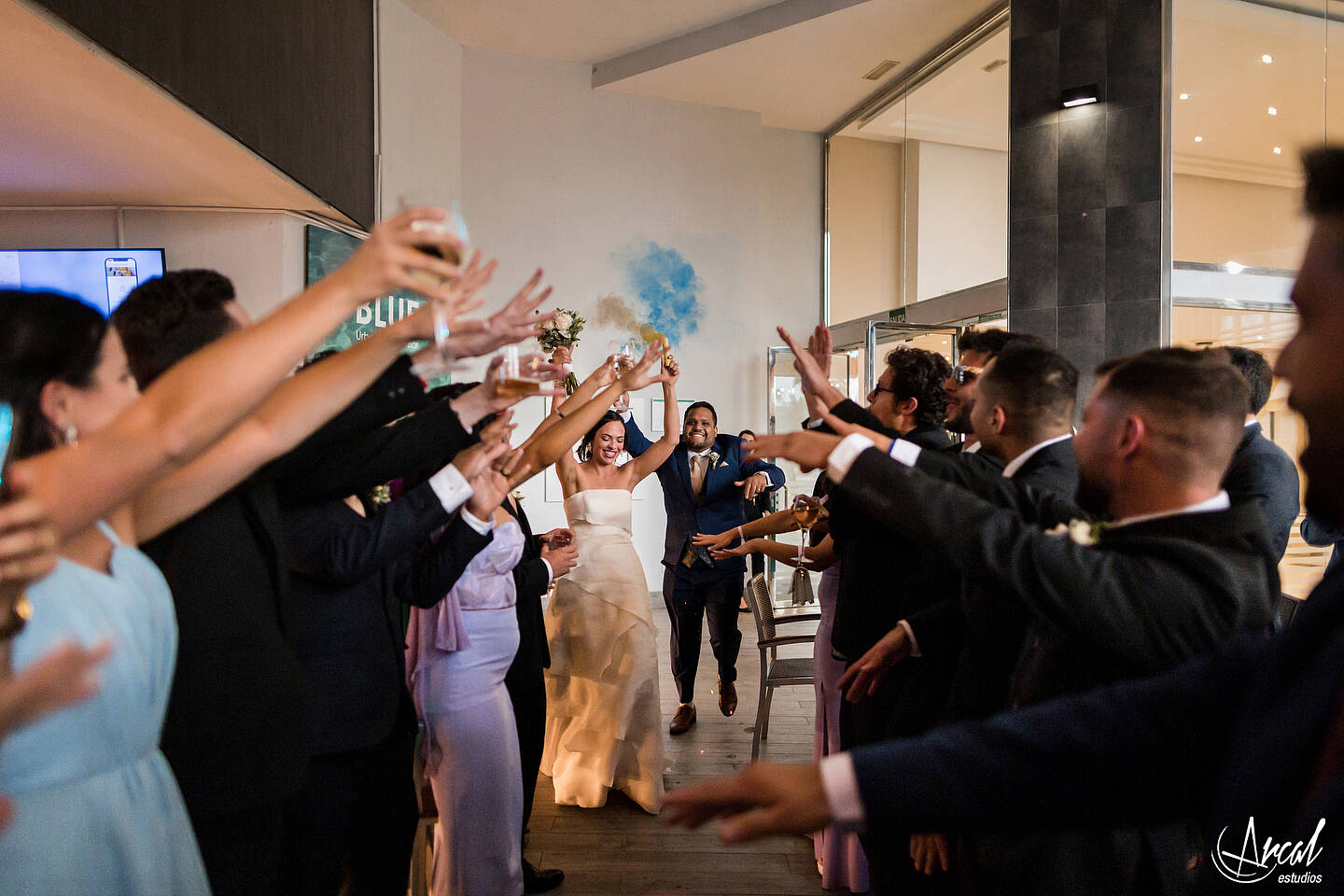 289_Deliana-y-Omar_Fotografía-de-Boda-hotel-meliá-alicante-casamiento-parroquía-santa-maría-de-alicante-fotos-boda-santa-cruz