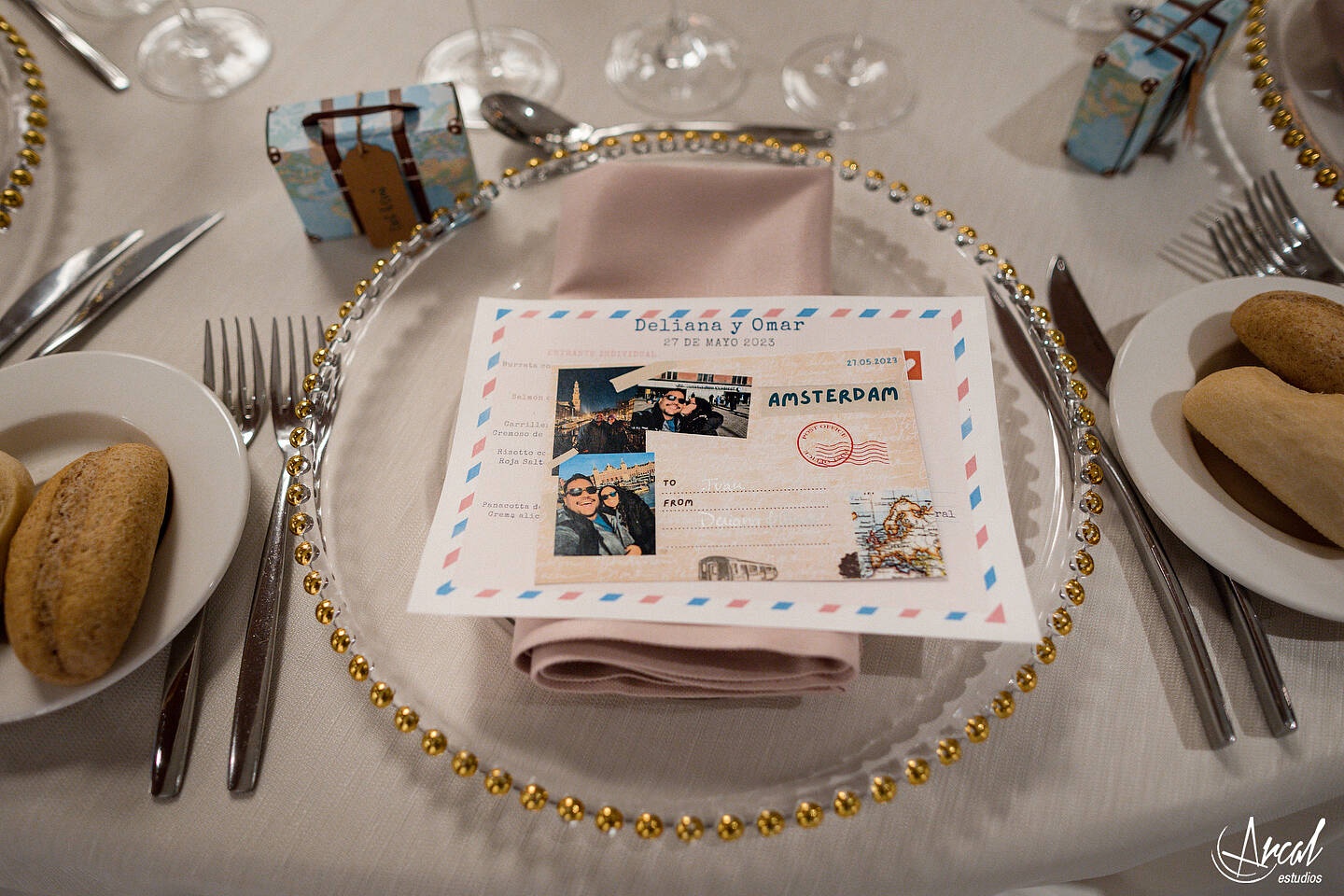 302_Deliana-y-Omar_Fotografía-de-Boda-hotel-meliá-alicante-casamiento-parroquía-santa-maría-de-alicante-fotos-boda-santa-cruz