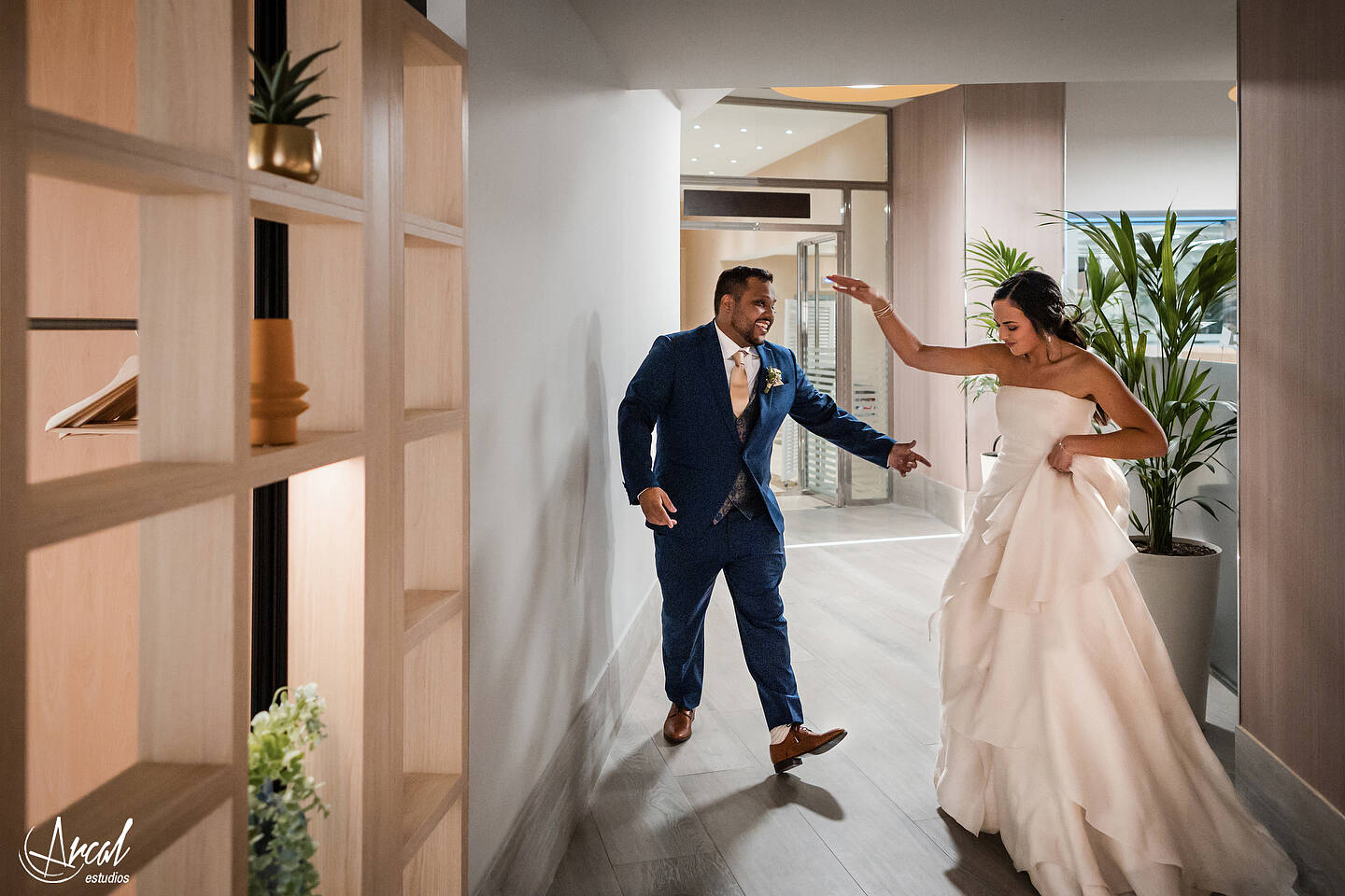 307_Deliana-y-Omar_Fotografía-de-Boda-hotel-meliá-alicante-casamiento-parroquía-santa-maría-de-alicante-fotos-boda-santa-cruz