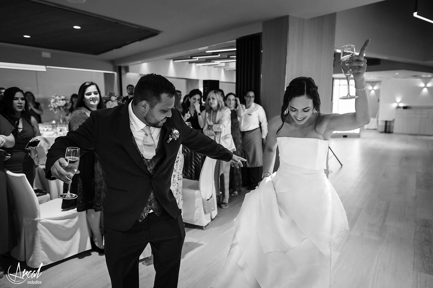 312_Deliana-y-Omar_Fotografía-de-Boda-hotel-meliá-alicante-casamiento-parroquía-santa-maría-de-alicante-fotos-boda-santa-cruz