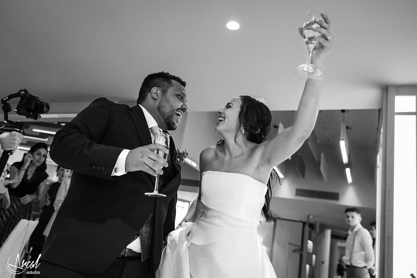 313_Deliana-y-Omar_Fotografía-de-Boda-hotel-meliá-alicante-casamiento-parroquía-santa-maría-de-alicante-fotos-boda-santa-cruz