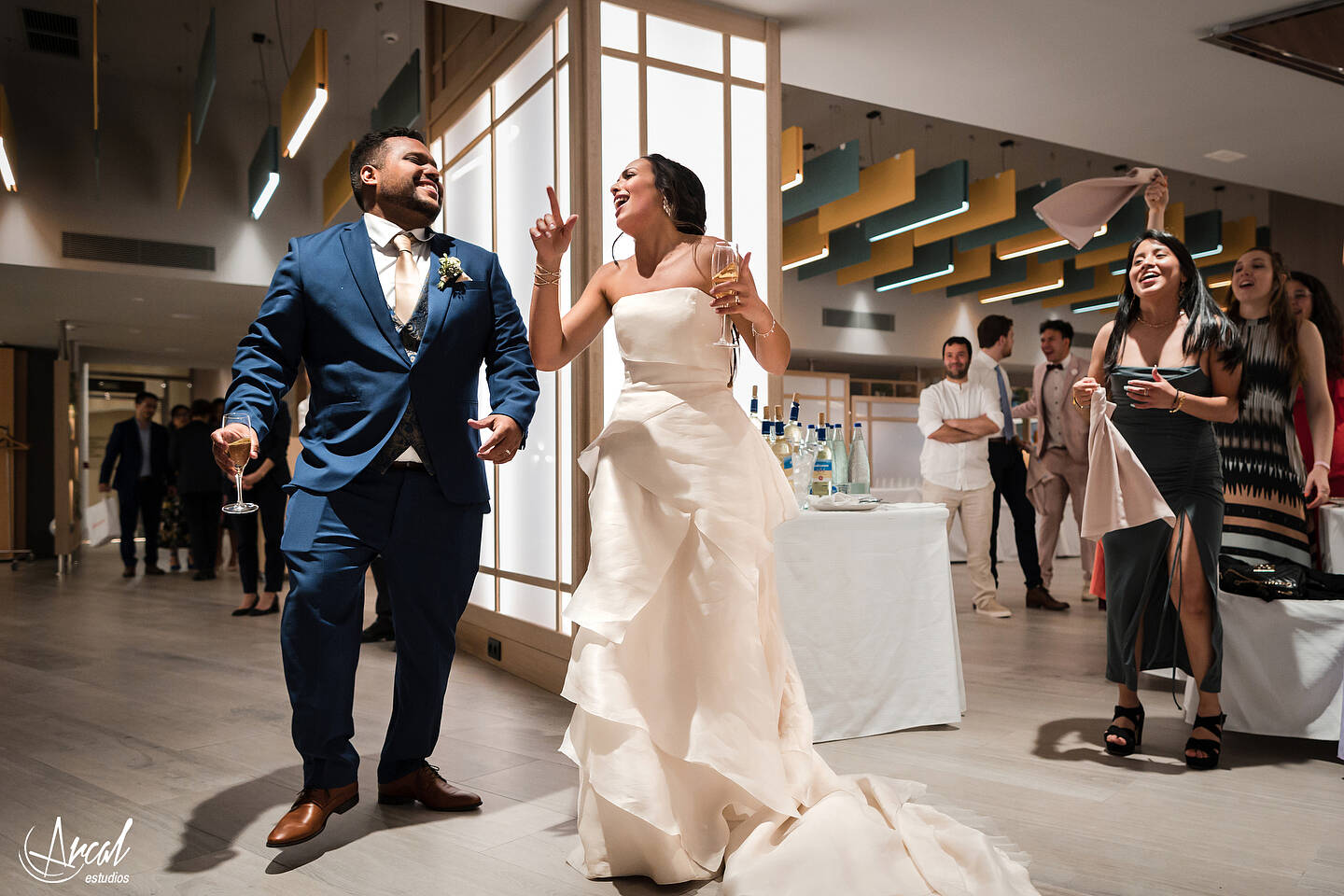 315_Deliana-y-Omar_Fotografía-de-Boda-hotel-meliá-alicante-casamiento-parroquía-santa-maría-de-alicante-fotos-boda-santa-cruz