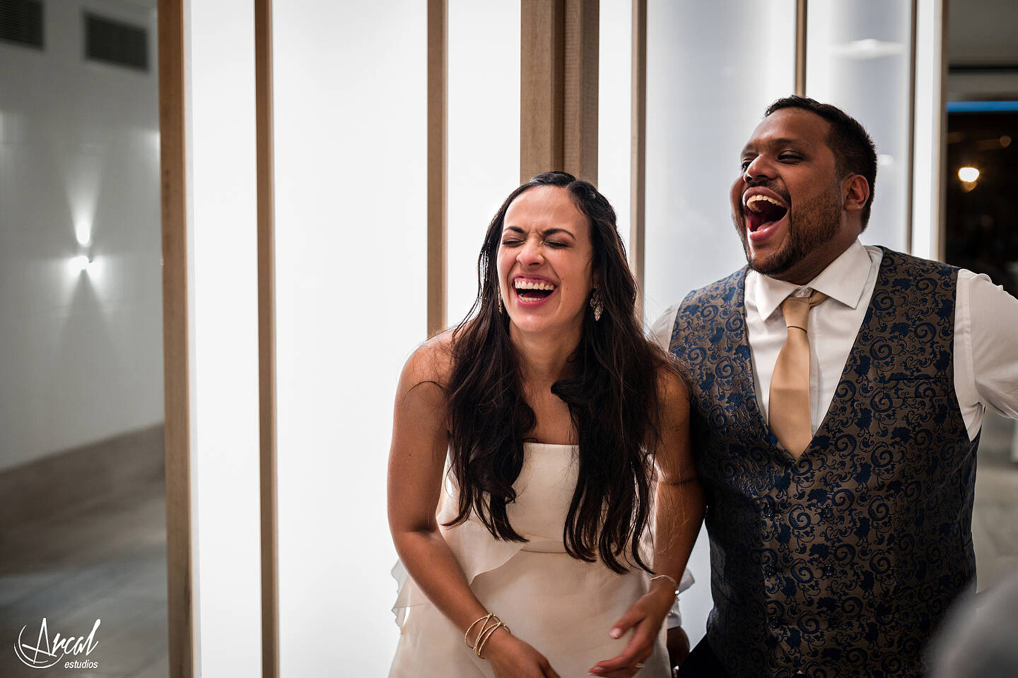 357_Deliana-y-Omar_Fotografía-de-Boda-hotel-meliá-alicante-casamiento-parroquía-santa-maría-de-alicante-fotos-boda-santa-cruz