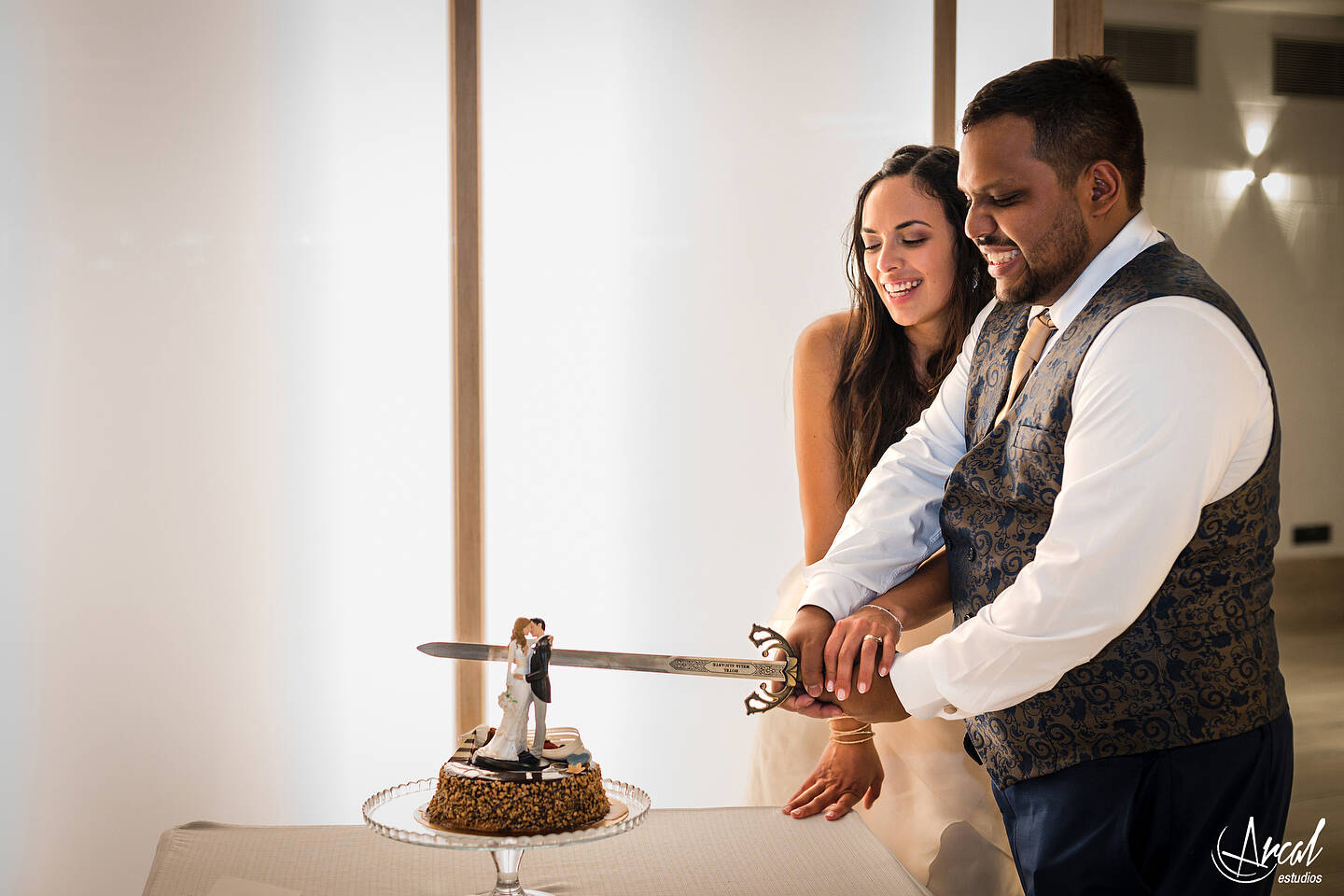 367_Deliana-y-Omar_Fotografía-de-Boda-hotel-meliá-alicante-casamiento-parroquía-santa-maría-de-alicante-fotos-boda-santa-cruz