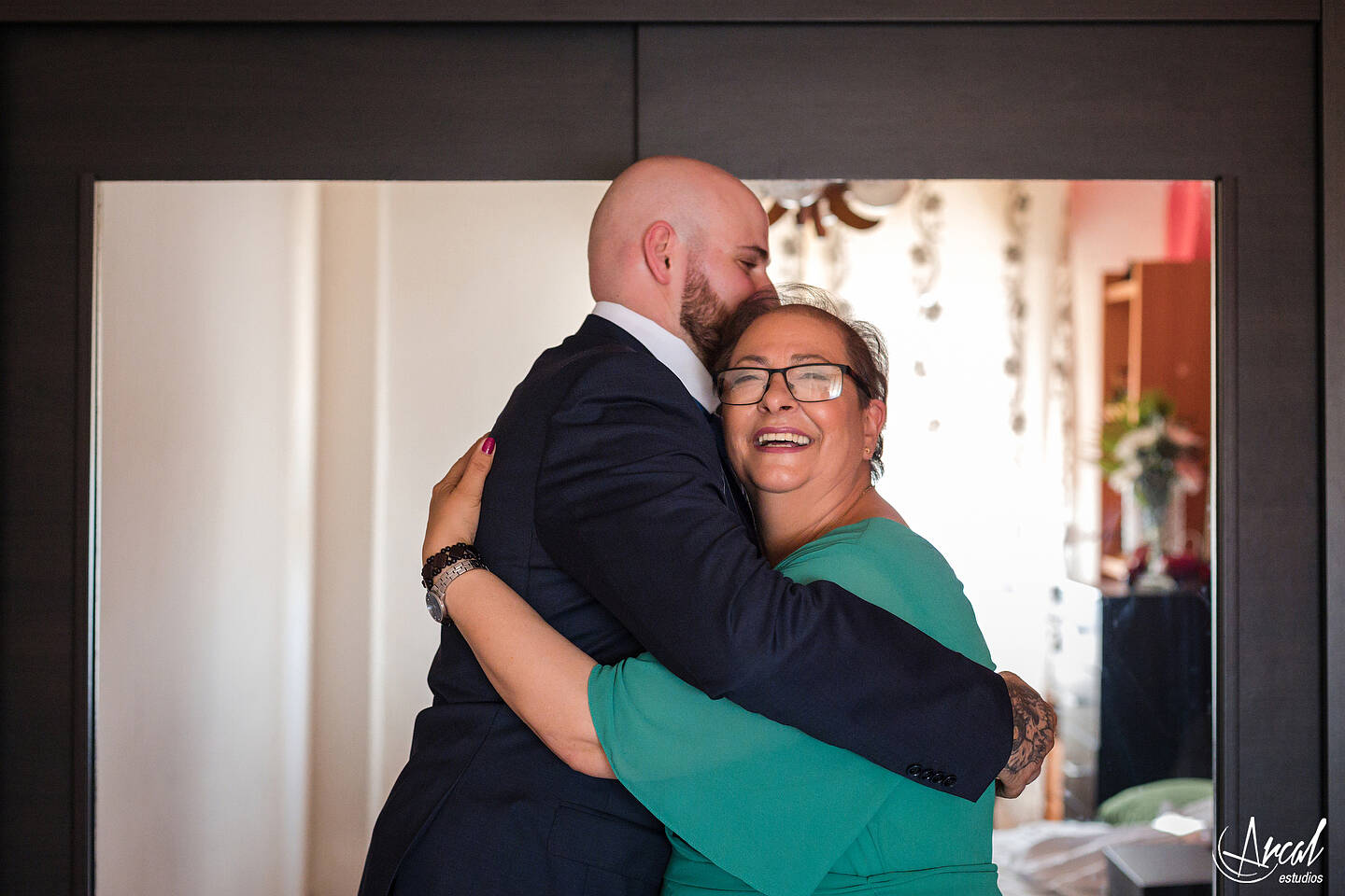 004_Alinushka Alina y Javier y katia la hija - CAsa de él Villalba de la rioja, casa de ella Haro, restaurante casa lola en Berantevilla