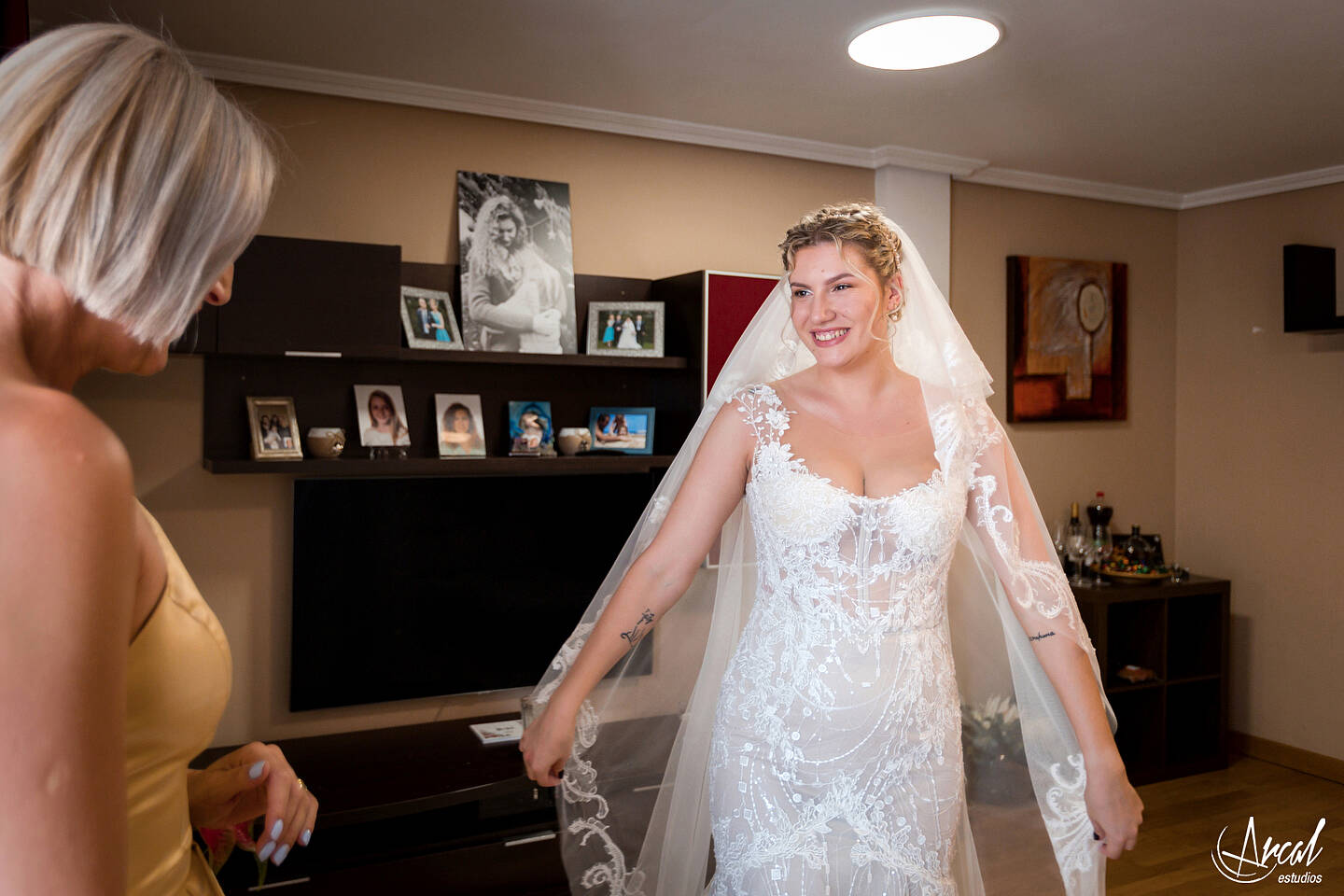 020_Alinushka Alina y Javier y katia la hija - CAsa de él Villalba de la rioja, casa de ella Haro, restaurante casa lola en Berantevilla