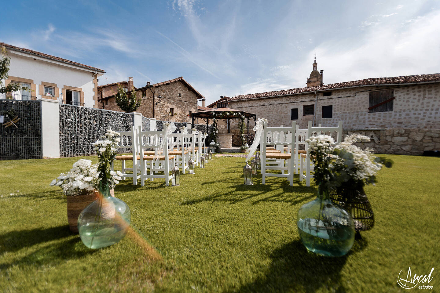 022_Alinushka Alina y Javier y katia la hija - CAsa de él Villalba de la rioja, casa de ella Haro, restaurante casa lola en Berantevilla