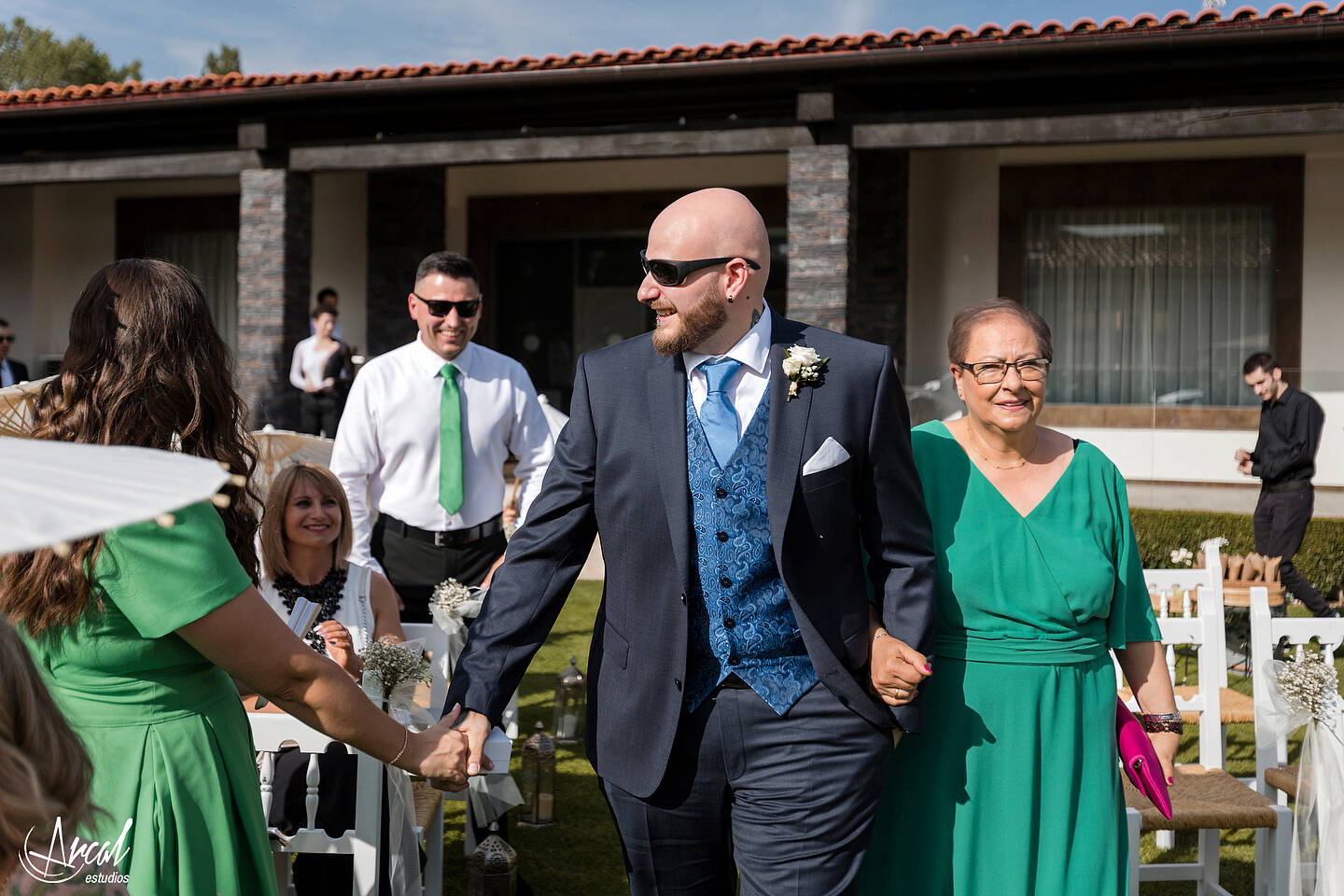 024_Alinushka Alina y Javier y katia la hija - CAsa de él Villalba de la rioja, casa de ella Haro, restaurante casa lola en BerantevillaA