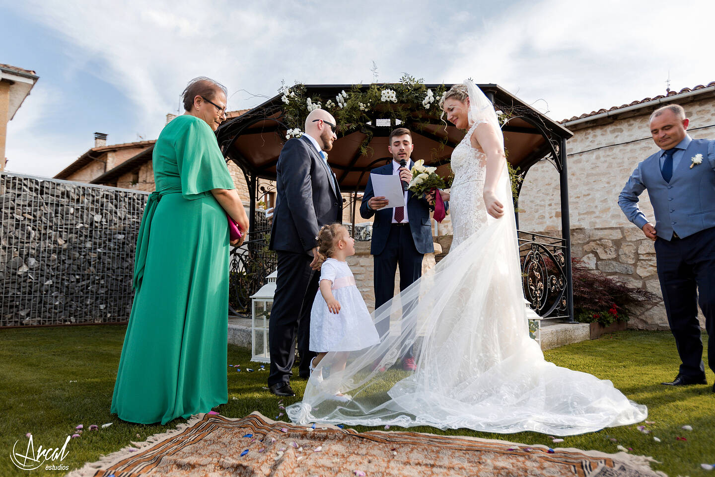 031_Alinushka Alina y Javier y katia la hija - CAsa de él Villalba de la rioja, casa de ella Haro, restaurante casa lola en BerantevillaA
