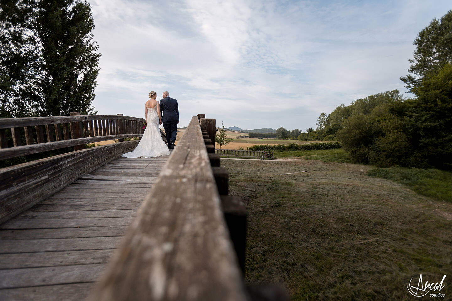 050_Alinushka Alina y Javier y katia la hija - CAsa de él Villalba de la rioja, casa de ella Haro, restaurante casa lola en Berantevilla