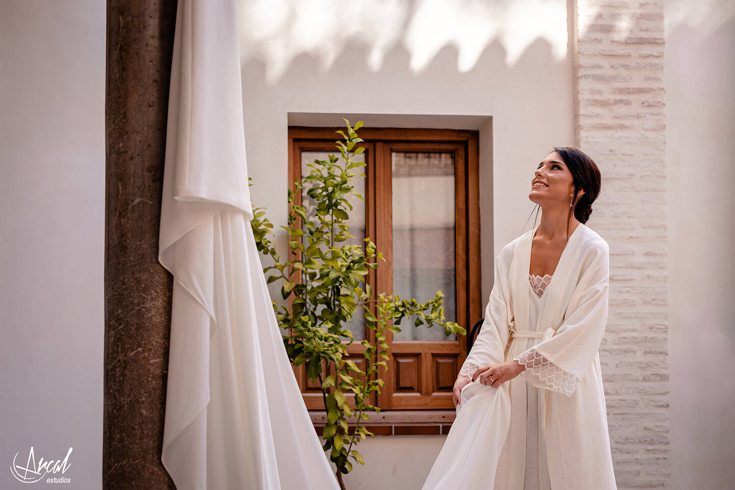 006_Alba y Alejandro_preparativos en Casa La Tiña, Granada, boda en Monasterio de la Cartuja, Palacio de los Córdoba, granadaA