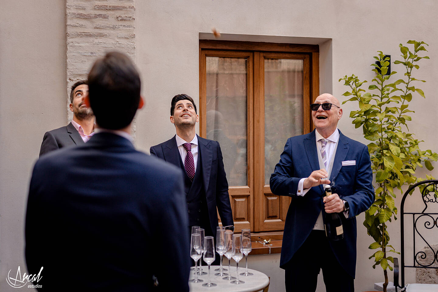 015_Alba y Alejandro_preparativos en Casa La Tiña, Granada, boda en Monasterio de la Cartuja, Palacio de los Córdoba, granadaA