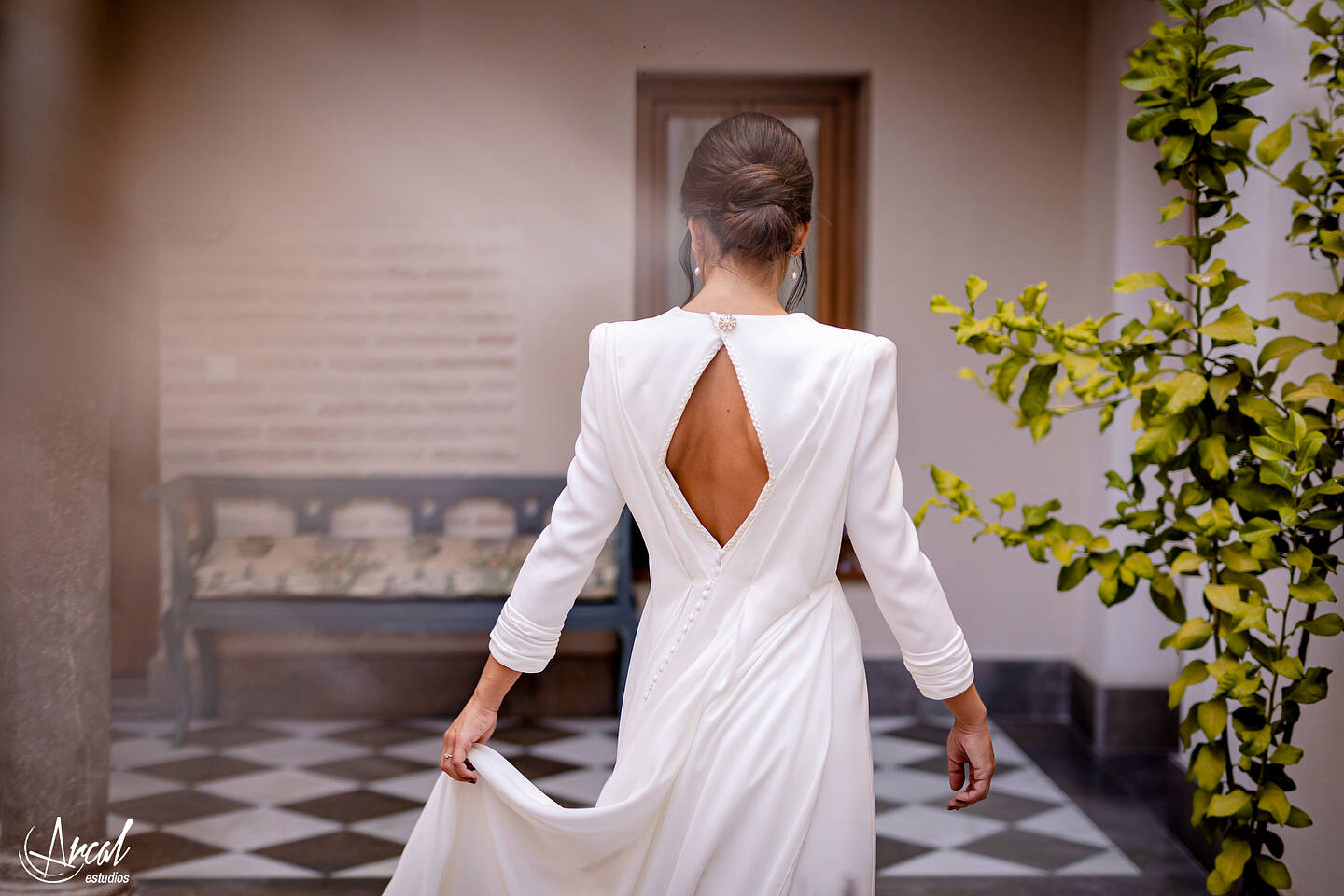 019_Alba y Alejandro_preparativos en Casa La Tiña, Granada, boda en Monasterio de la Cartuja, Palacio de los Córdoba, granadaA
