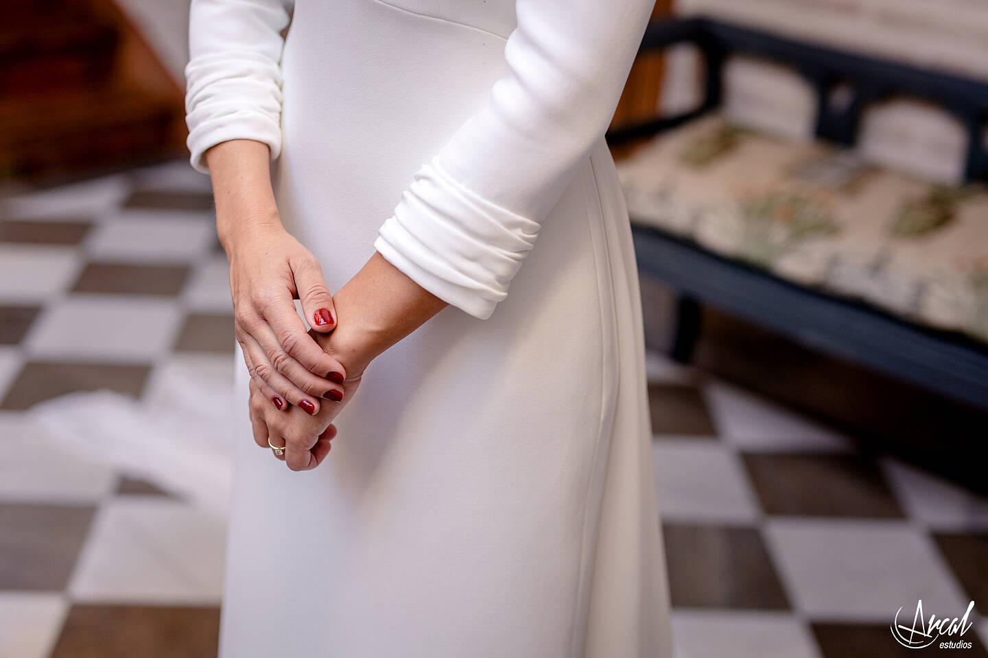 026_Alba y Alejandro_preparativos en Casa La Tiña, Granada, boda en Monasterio de la Cartuja, Palacio de los Córdoba, granada