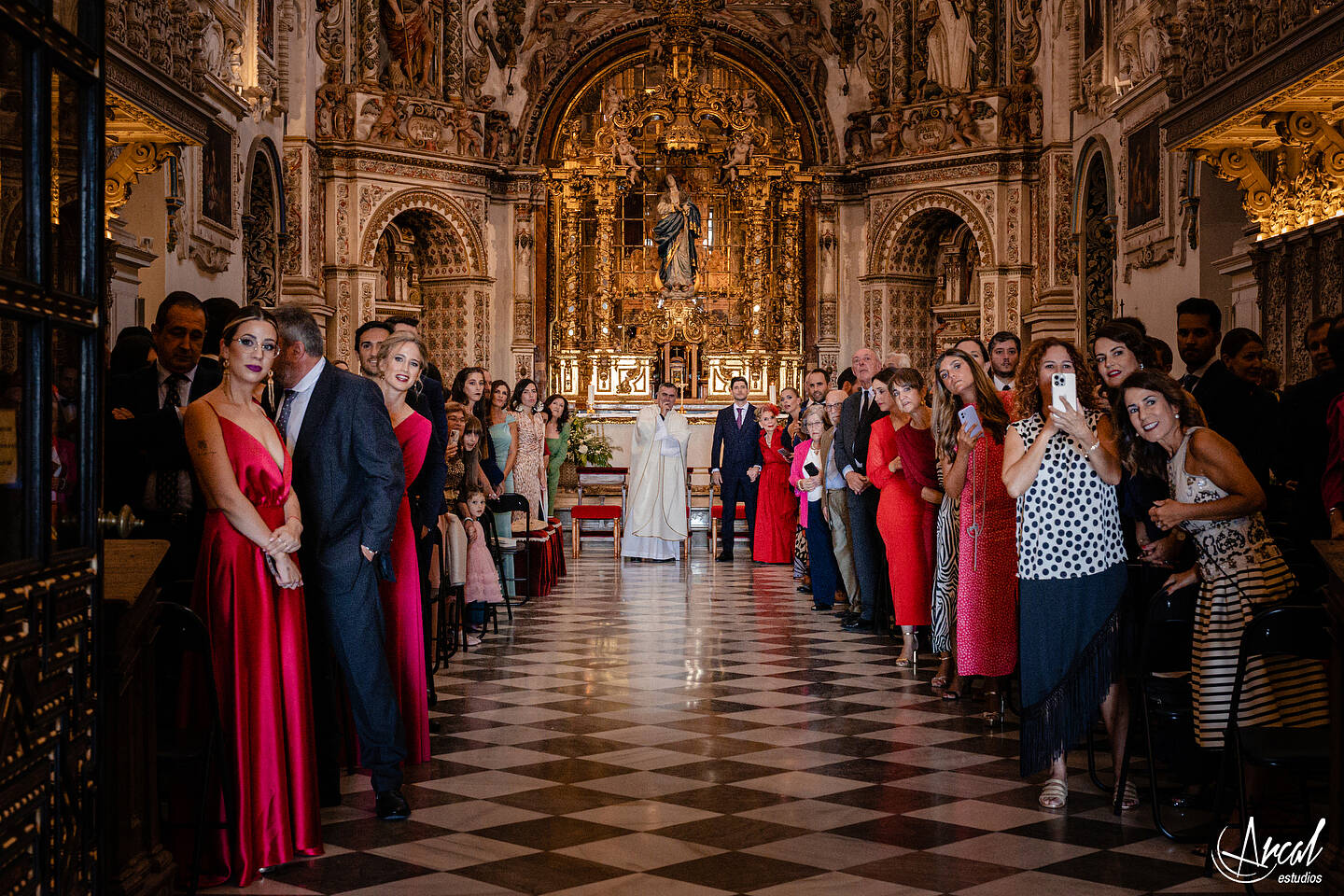 030_Alba y Alejandro_preparativos en Casa La Tiña, Granada, boda en Monasterio de la Cartuja, Palacio de los Córdoba, granada