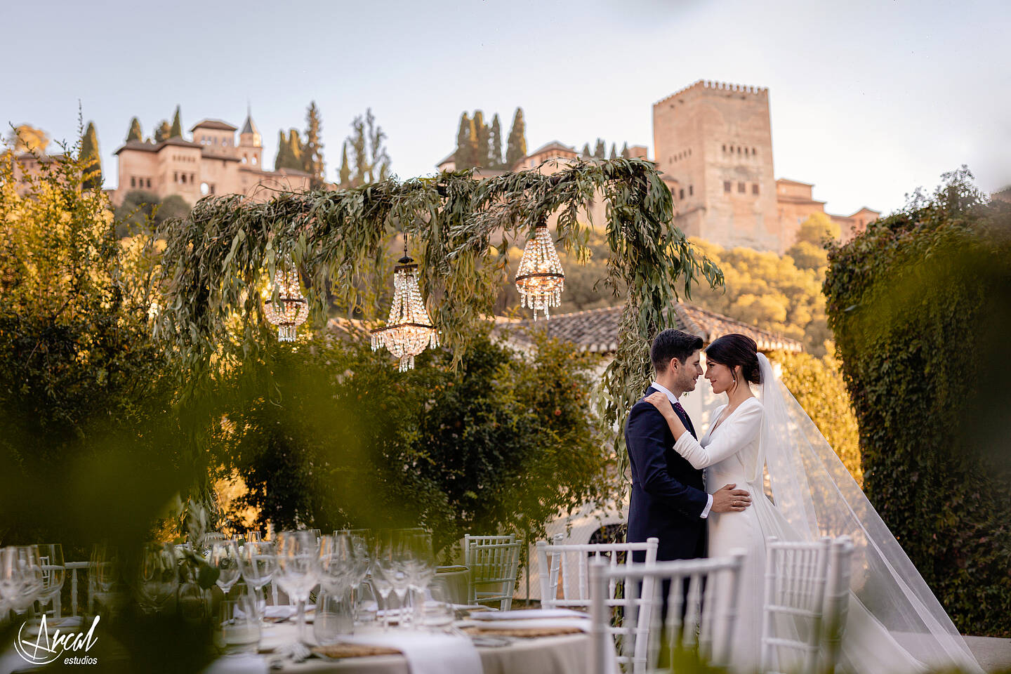 050_Alba y Alejandro_preparativos en Casa La Tiña, Granada, boda en Monasterio de la Cartuja, Palacio de los Córdoba, granadaA