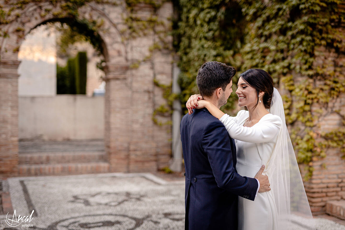 056_Alba y Alejandro_preparativos en Casa La Tiña, Granada, boda en Monasterio de la Cartuja, Palacio de los Córdoba, granadaA