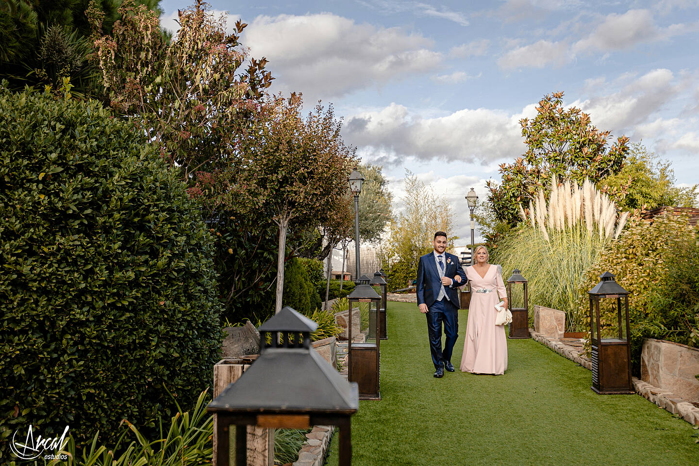 067_Sonia y Fran_Finca de bodas y eventos Los Olivos en el Vellon Madrid_@pronovias, @rachelplaisir, @avaguel, @floresnuevas, @nubeliart, @arcalestudios