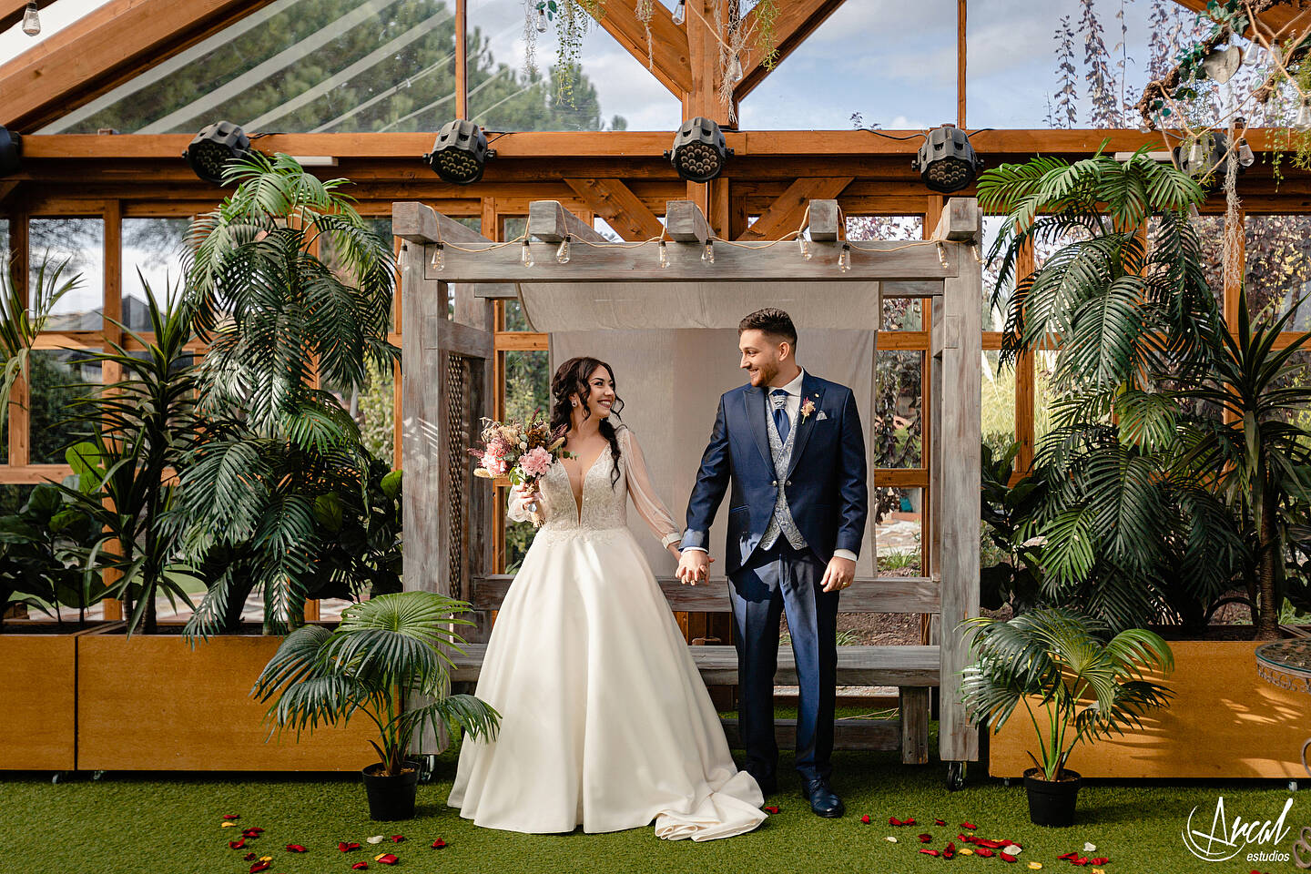 080_Sonia y Fran_Finca de bodas y eventos Los Olivos en el Vellon Madrid_@pronovias, @rachelplaisir, @avaguel, @floresnuevas, @nubeliart, @arcalestudios