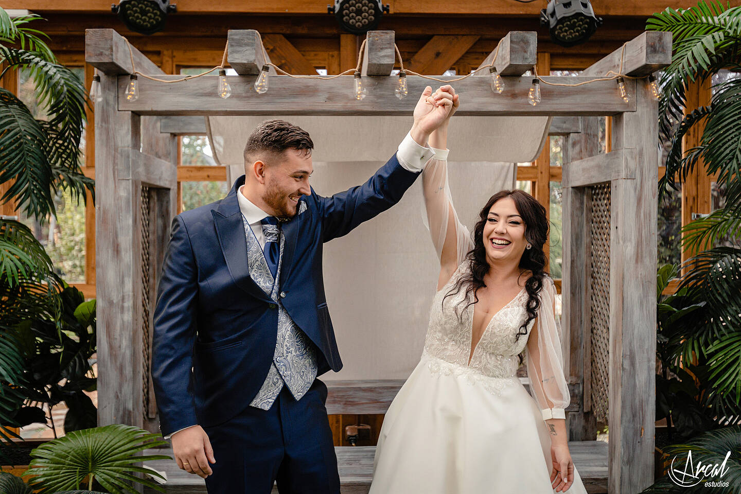 143_Sonia y Fran_Finca de bodas y eventos Los Olivos en el Vellon Madrid_@pronovias, @rachelplaisir, @avaguel, @floresnuevas, @nubeliart, @arcalestudios