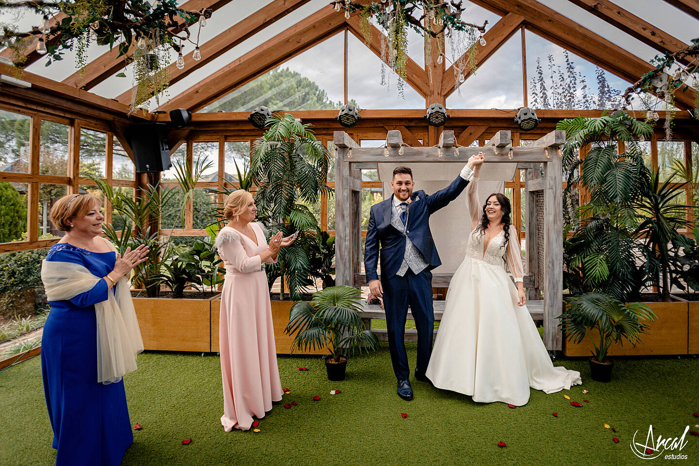 144_Sonia y Fran_Finca de bodas y eventos Los Olivos en el Vellon Madrid_@pronovias, @rachelplaisir, @avaguel, @floresnuevas, @nubeliart, @arcalestudios