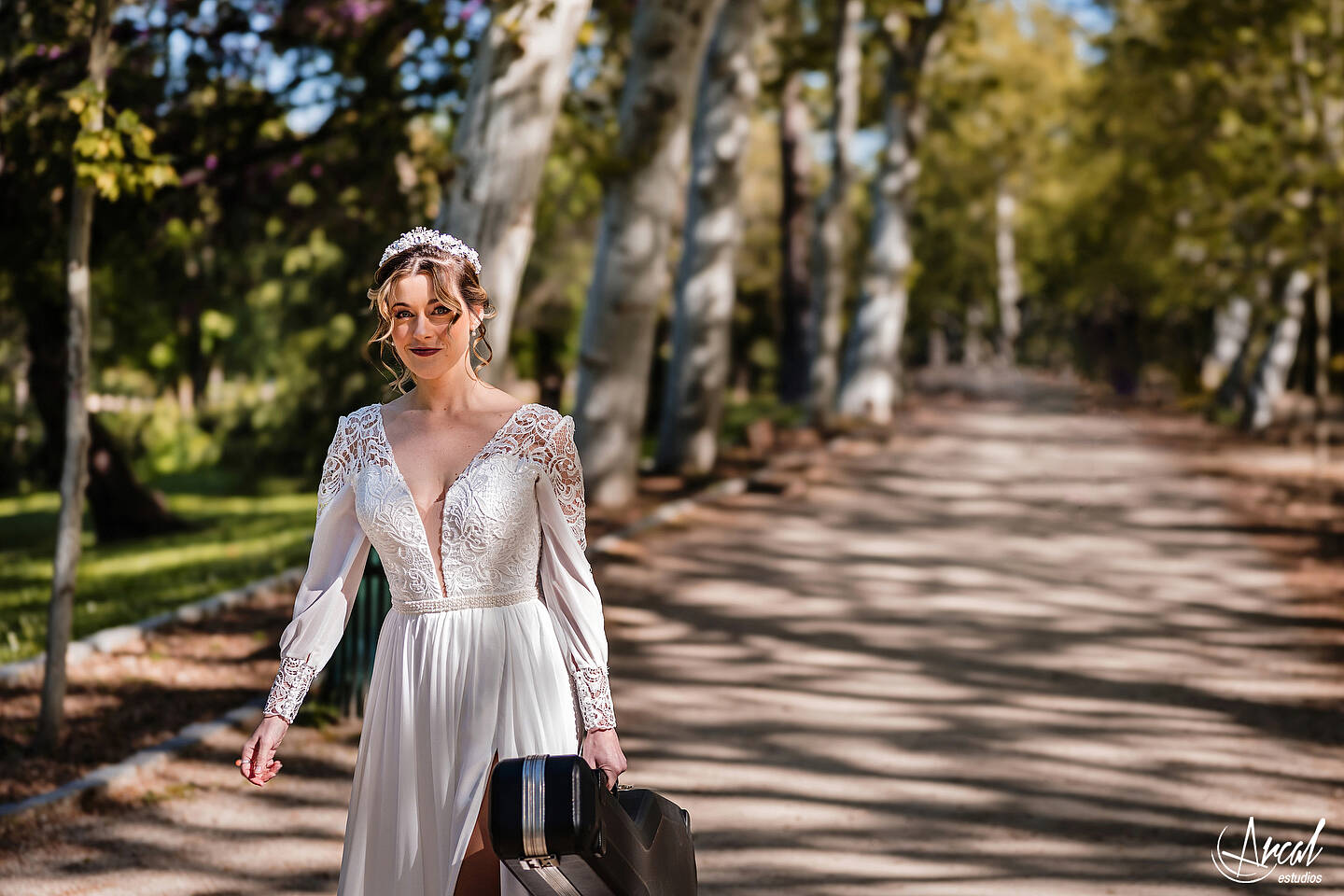 002_Mariola y Héctor, H&M Duo, Elopement Wedding en madrid, notaria frente a la casa de cristal, parque de retiro, notaria, Redes Sociales