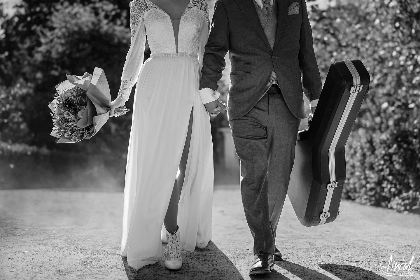 054_Mariola y Héctor, H&M Duo, Elopement Wedding en madrid, notaria frente a la casa de cristal, parque de retiro, notaria, Redes Sociales