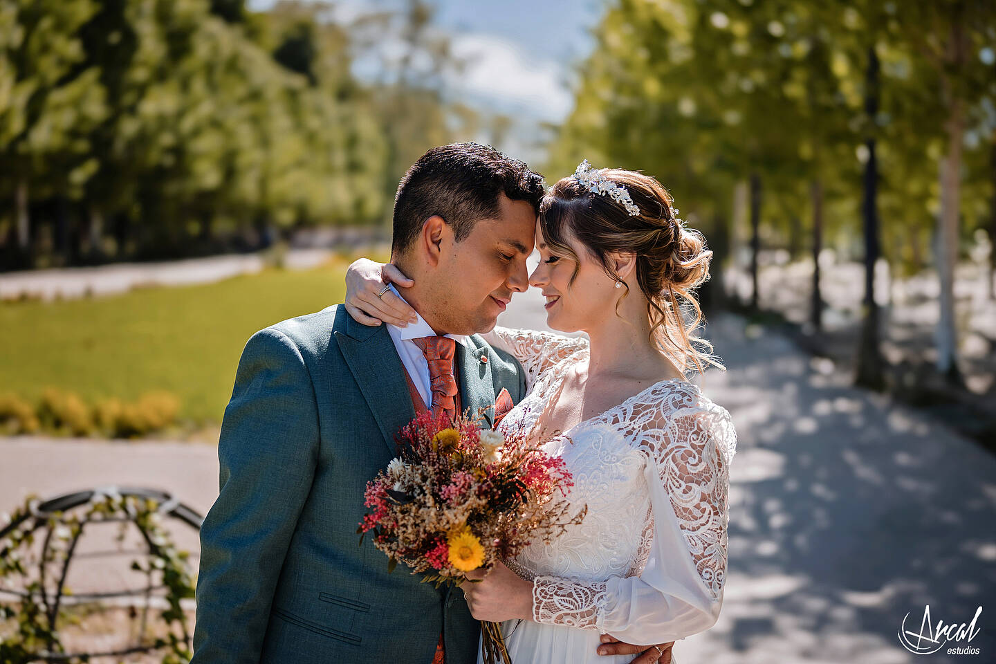 089_Mariola y Héctor, H&M Duo, Elopement Wedding en madrid, notaria frente a la casa de cristal, parque de retiro, notaria, Redes Sociales