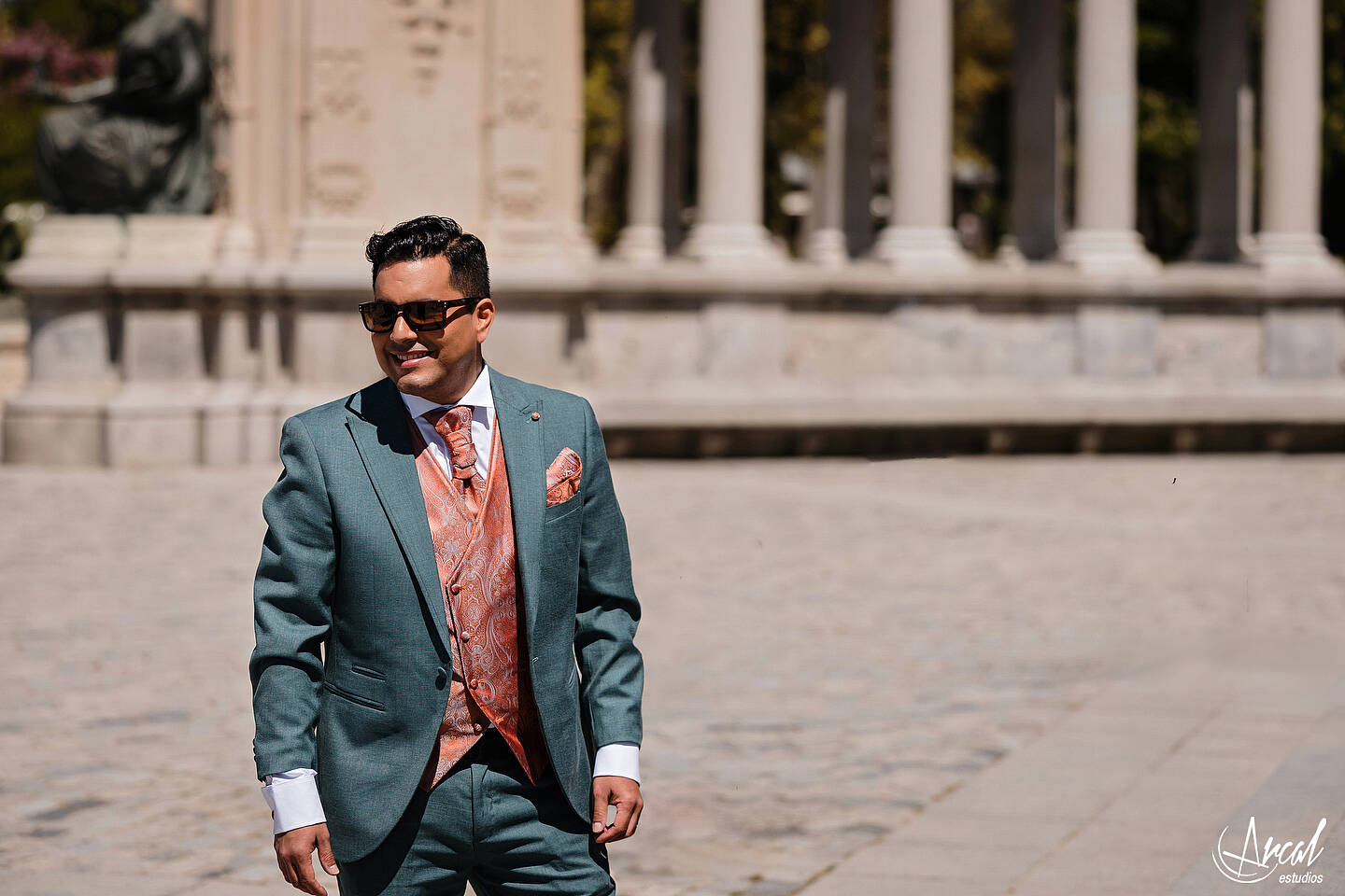 167_Mariola y Héctor, H&M Duo, Elopement Wedding en madrid, notaria frente a la casa de cristal, parque de retiro, notaria, Redes Sociales