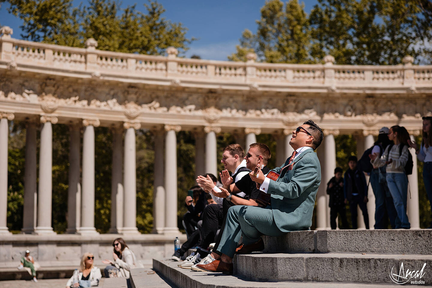 190_Mariola y Héctor, H&M Duo, Elopement Wedding en madrid, notaria frente a la casa de cristal, parque de retiro, notaria, Redes Sociales