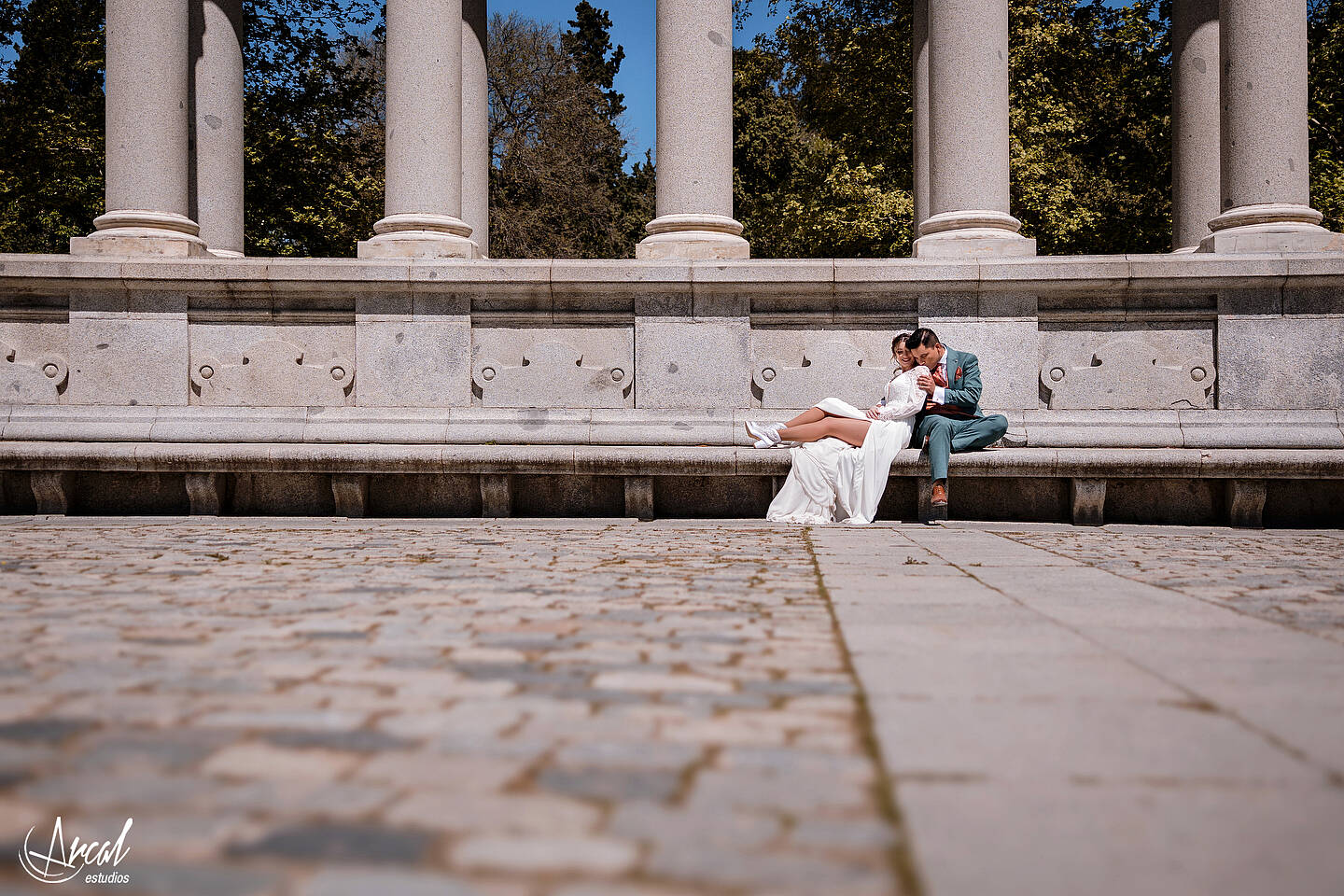 226_Mariola y Héctor, H&M Duo, Elopement Wedding en madrid, notaria frente a la casa de cristal, parque de retiro, notaria, Redes Sociales