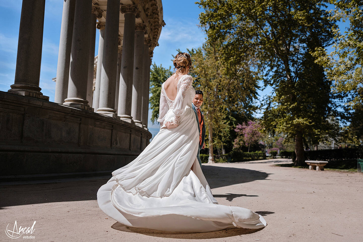 237_Mariola y Héctor, H&M Duo, Elopement Wedding en madrid, notaria frente a la casa de cristal, parque de retiro, notaria, Redes Sociales