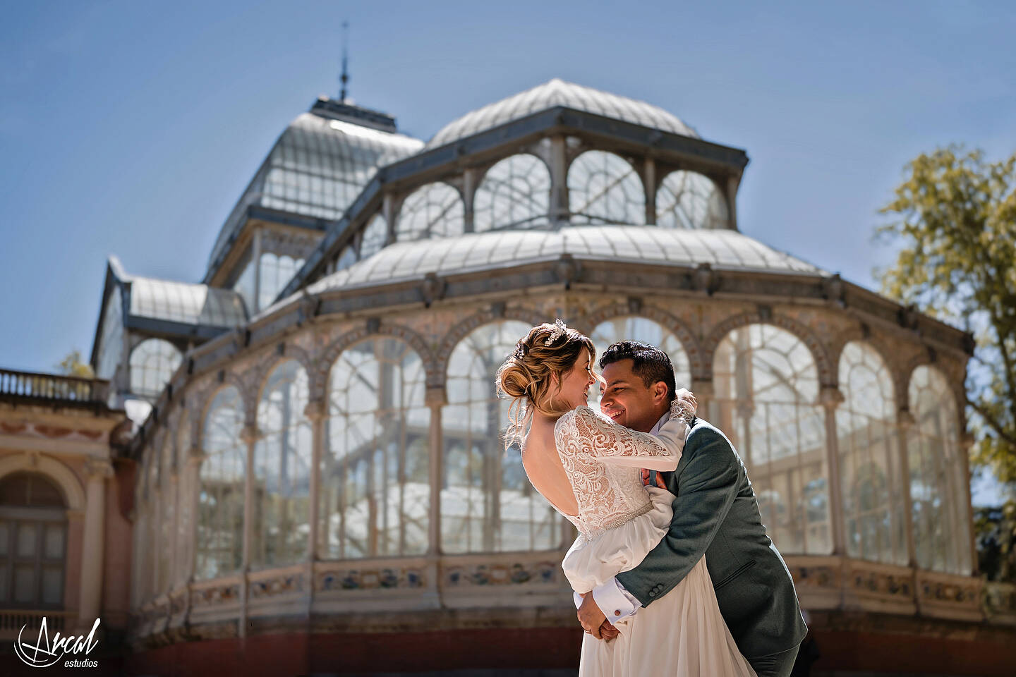 246_Mariola y Héctor, H&M Duo, Elopement Wedding en madrid, notaria frente a la casa de cristal, parque de retiro, notaria, Redes Sociales