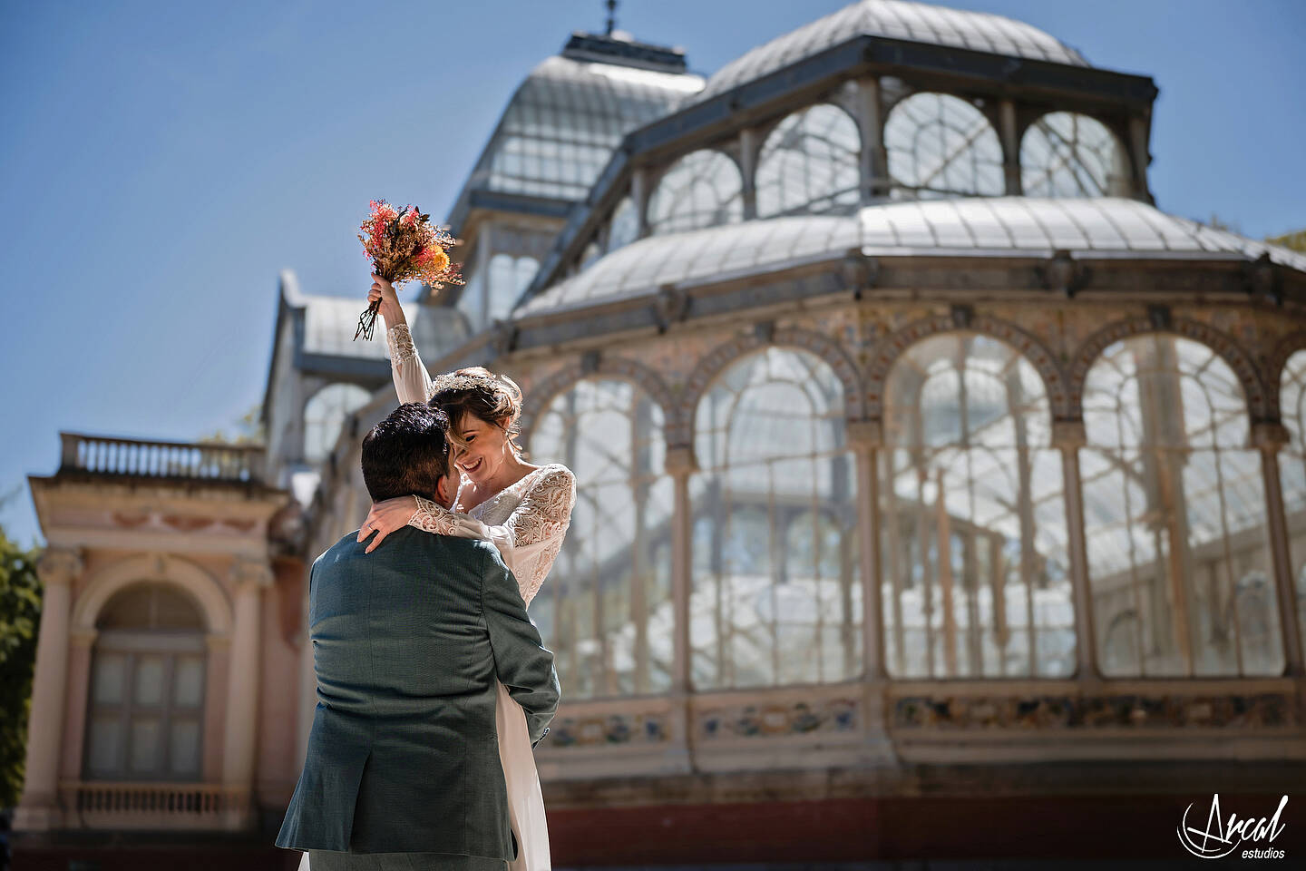 249_Mariola y Héctor, H&M Duo, Elopement Wedding en madrid, notaria frente a la casa de cristal, parque de retiro, notaria, Redes Sociales