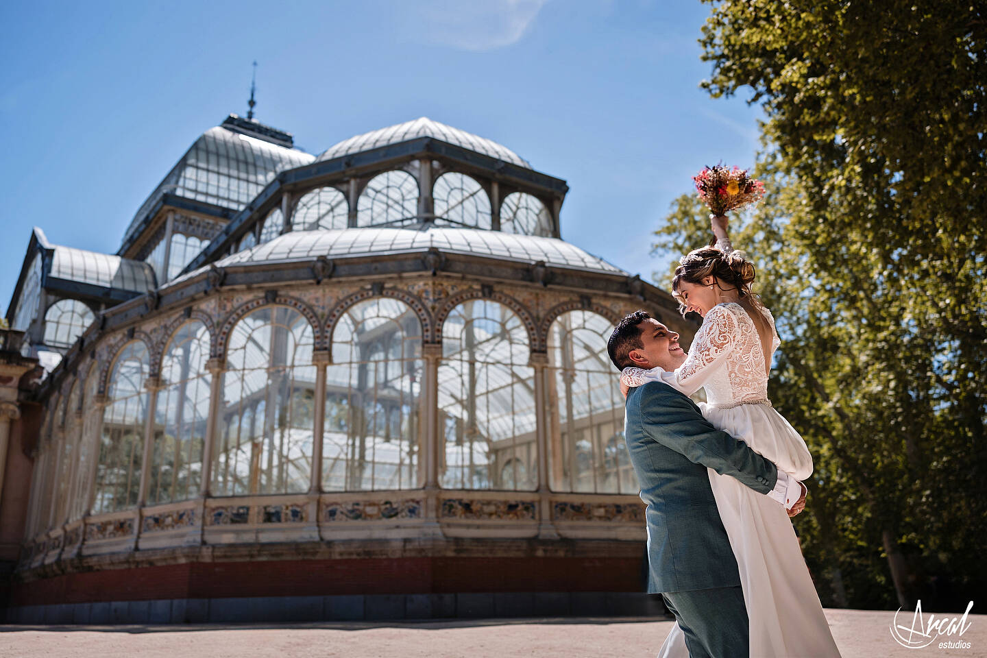 251_Mariola y Héctor, H&M Duo, Elopement Wedding en madrid, notaria frente a la casa de cristal, parque de retiro, notaria, Redes Sociales