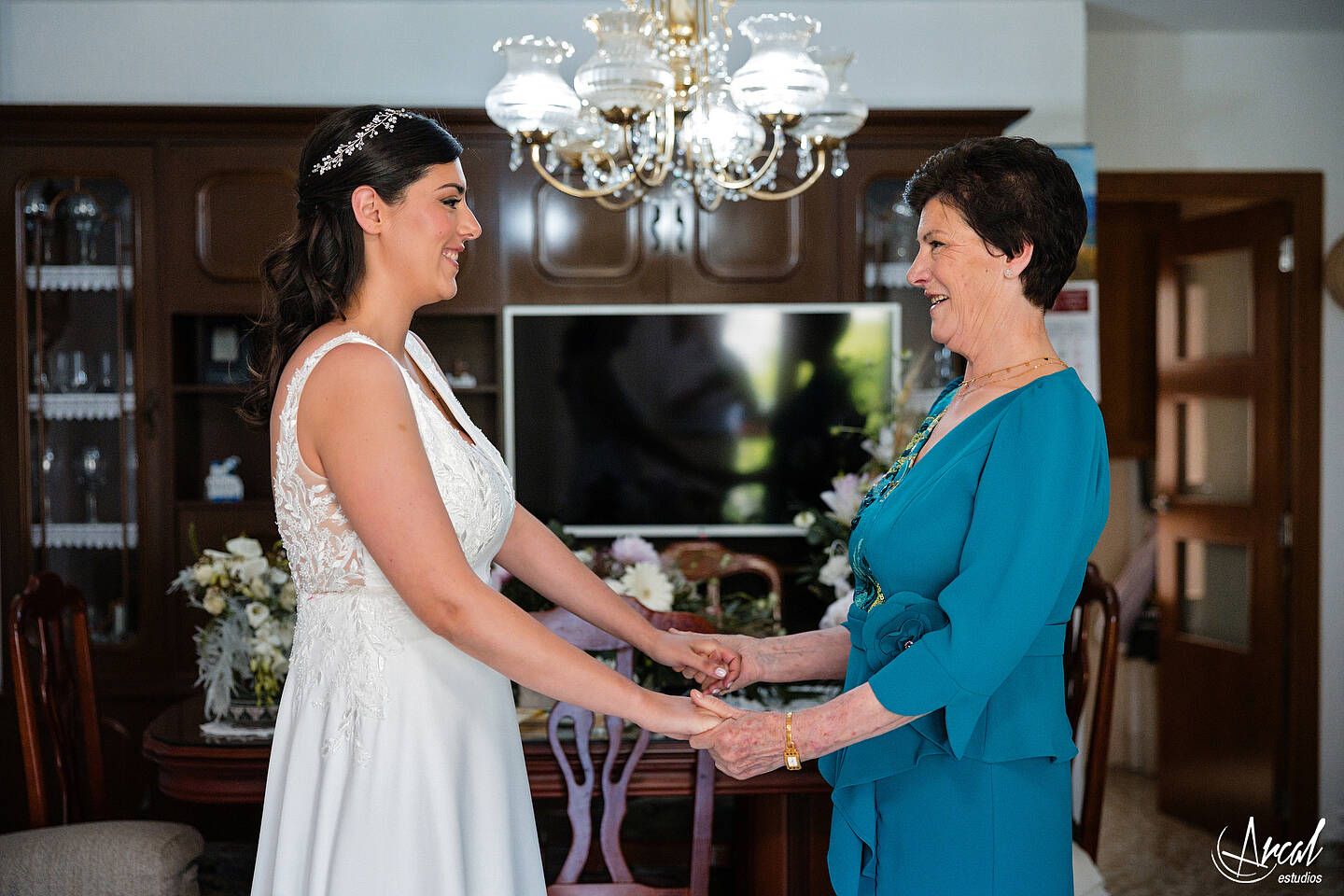 065_Alicia y Jose, casamiento en Parroquia de San Simón y San Judas y boda en finca en Alcalá de la Selva, Teruel