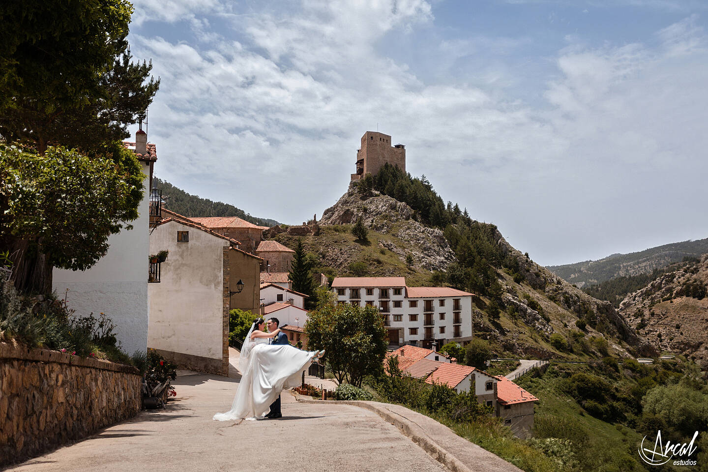 216_Alicia y Jose, casamiento en Parroquia de San Simón y San Judas y boda en finca en Alcalá de la Selva, Teruel