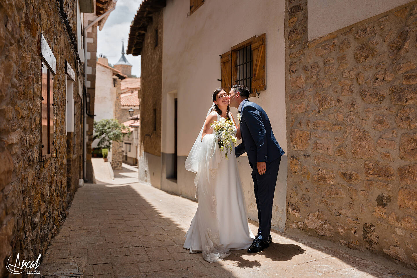 223_Alicia y Jose, casamiento en Parroquia de San Simón y San Judas y boda en finca en Alcalá de la Selva, TeruelA
