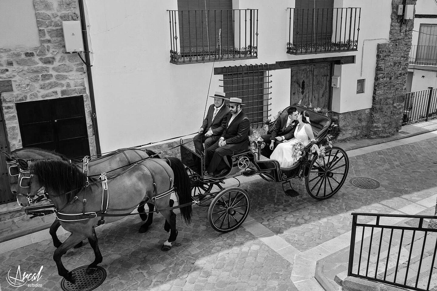 230_Alicia y Jose, casamiento en Parroquia de San Simón y San Judas y boda en finca en Alcalá de la Selva, Teruel.jpg_BYNA