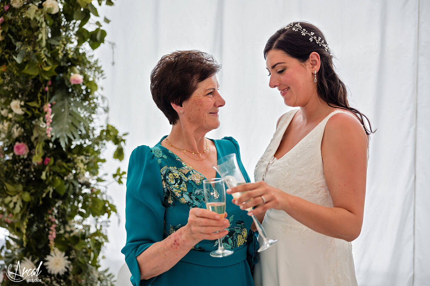 386_Alicia y Jose, casamiento en Parroquia de San Simón y San Judas y boda en finca en Alcalá de la Selva, TeruelA