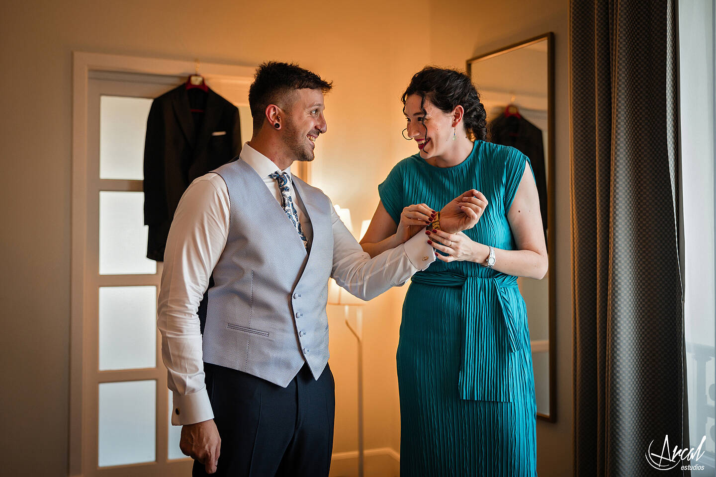 008_072_Sara y Jose, Boda en iglesia San Carlos Borromeo, Cóctel, Banquete y Fiesta en finca Sansui, ZaragozaA.JPG