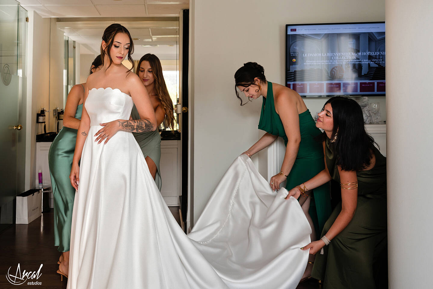 031_330_Sara y Jose, Boda en iglesia San Carlos Borromeo, Cóctel, Banquete y Fiesta en finca Sansui, Zaragoza.JPG