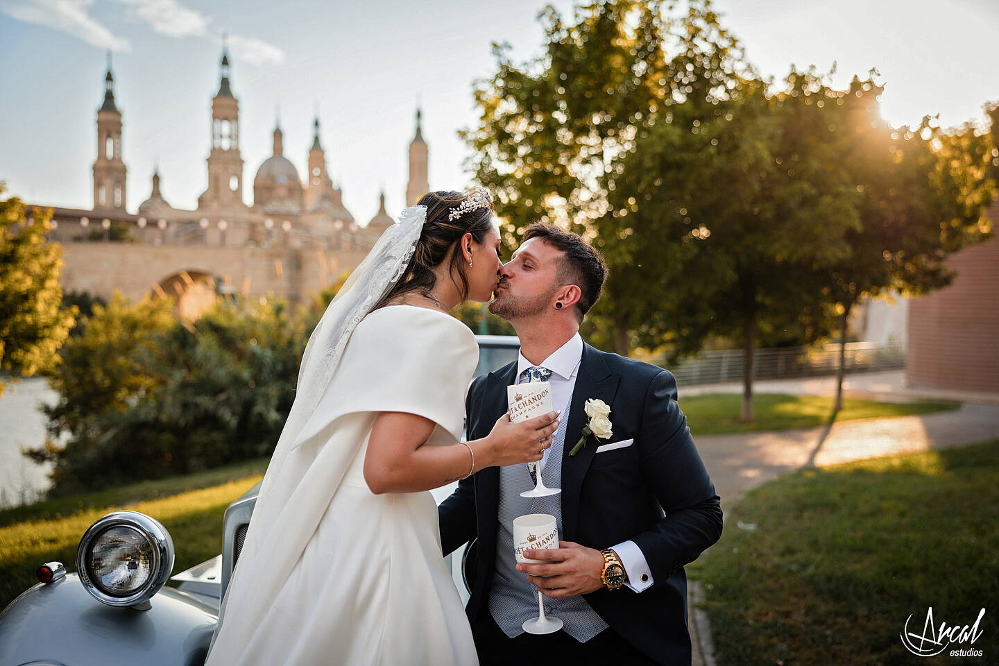 061_646_Sara y Jose, Boda en iglesia San Carlos Borromeo, Cóctel, Banquete y Fiesta en finca Sansui, ZaragozaA.JPG