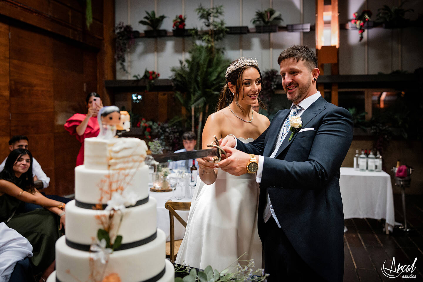 083_1063_Sara y Jose, Boda en iglesia San Carlos Borromeo, Cóctel, Banquete y Fiesta en finca Sansui, ZaragozaA.JPG