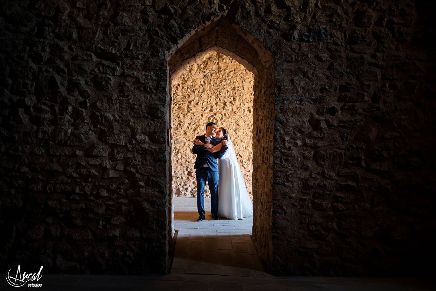 042_Alicia y Jose, postboda en el castillo de los Heredia, en Alcalá de la Selva, comarca de Gúdar-Javalambre, TeruelA.JPG_Redes Sociales