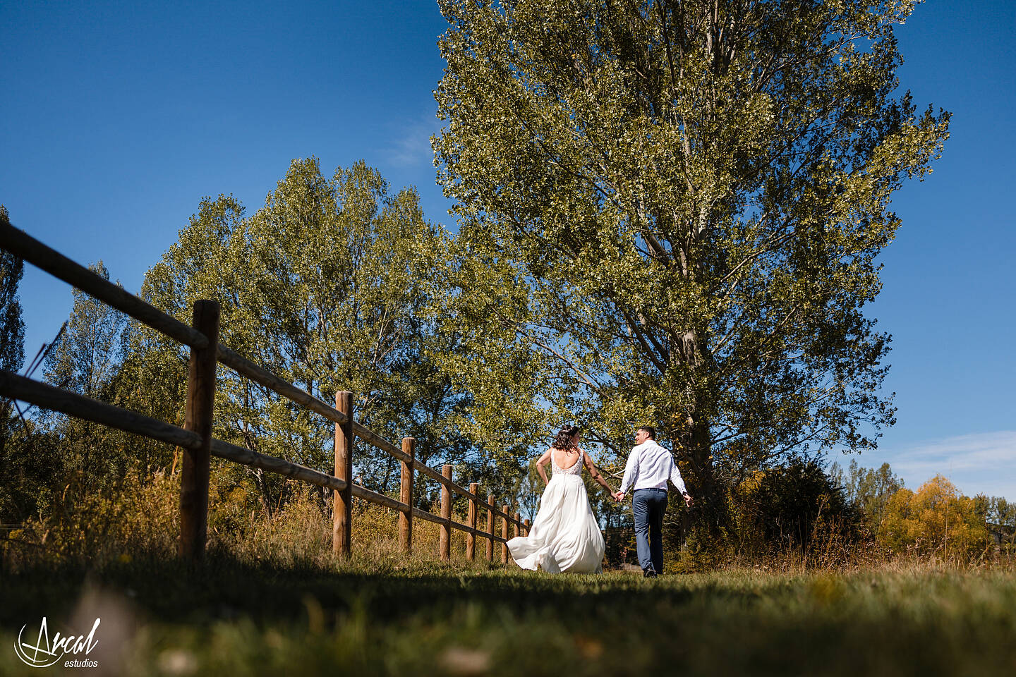 079_Alicia y Jose, postboda en el castillo de los Heredia, en Alcalá de la Selva, comarca de Gúdar-Javalambre, TeruelA.JPG_Redes Sociales