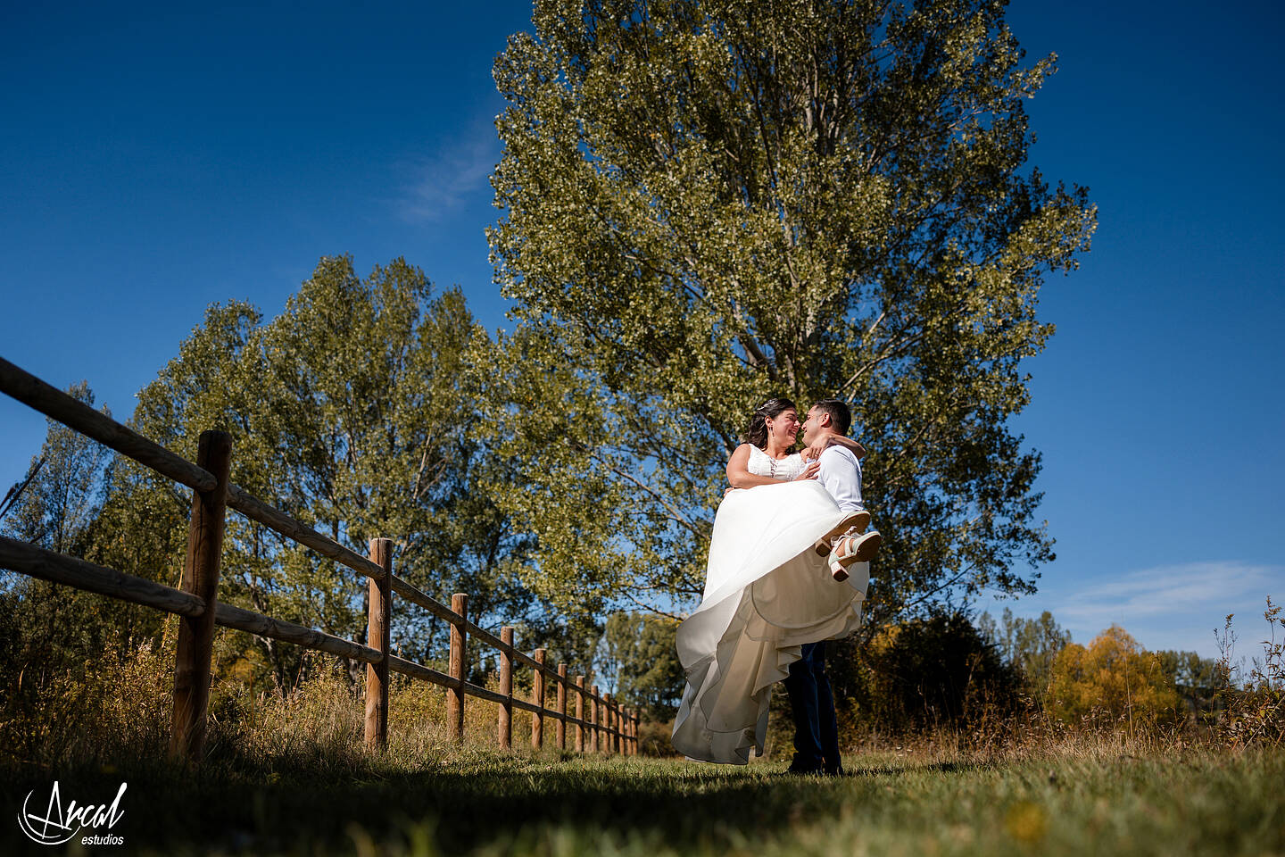 083_Alicia y Jose, postboda en el castillo de los Heredia, en Alcalá de la Selva, comarca de Gúdar-Javalambre, TeruelA.JPG_Redes Sociales