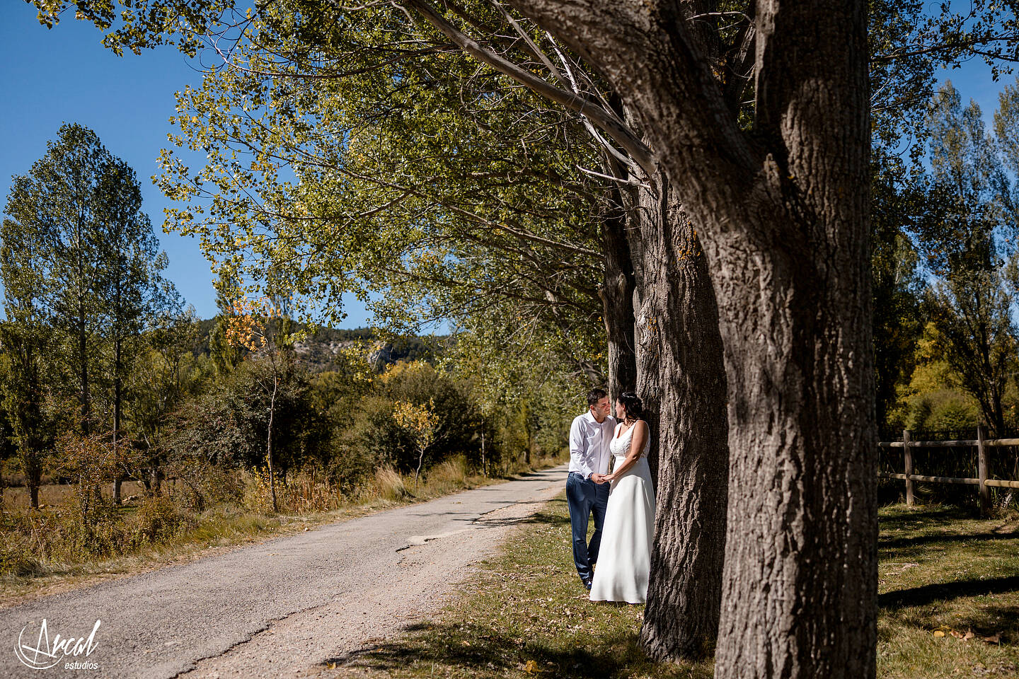 090_Alicia y Jose, postboda en el castillo de los Heredia, en Alcalá de la Selva, comarca de Gúdar-Javalambre, TeruelA.JPG_Redes Sociales