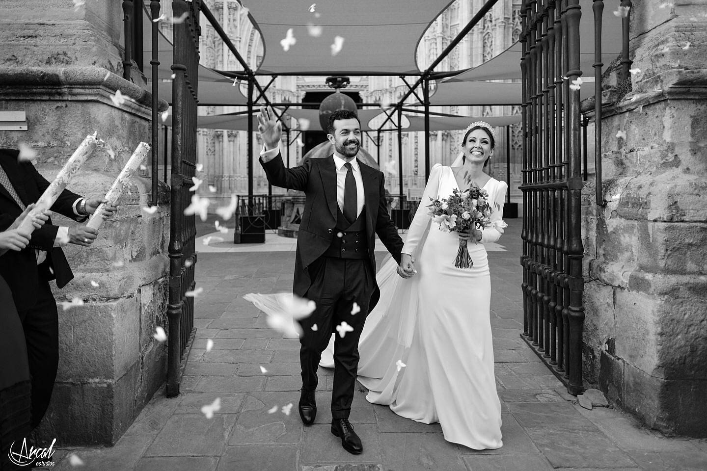 197_Ángela y Francisco boda en hacienda Al-Yamanah de Sanlúcar La Mayor de Sevilla, vestido de novia de pronovias, fotografía y vídeo by Arcal EstudiosA